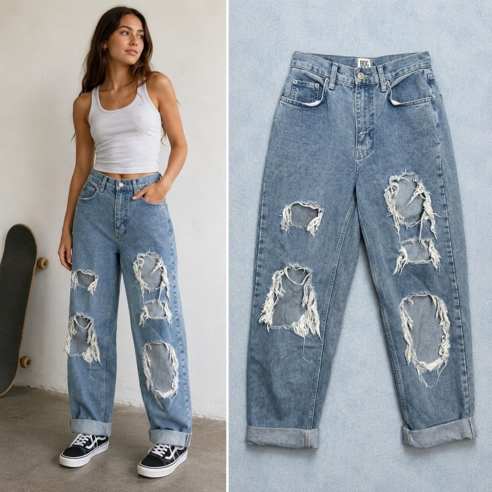 BDG Urban Outfitters 26 High Rise Baggy Distressed Light Wash Jeans Skater Y2K